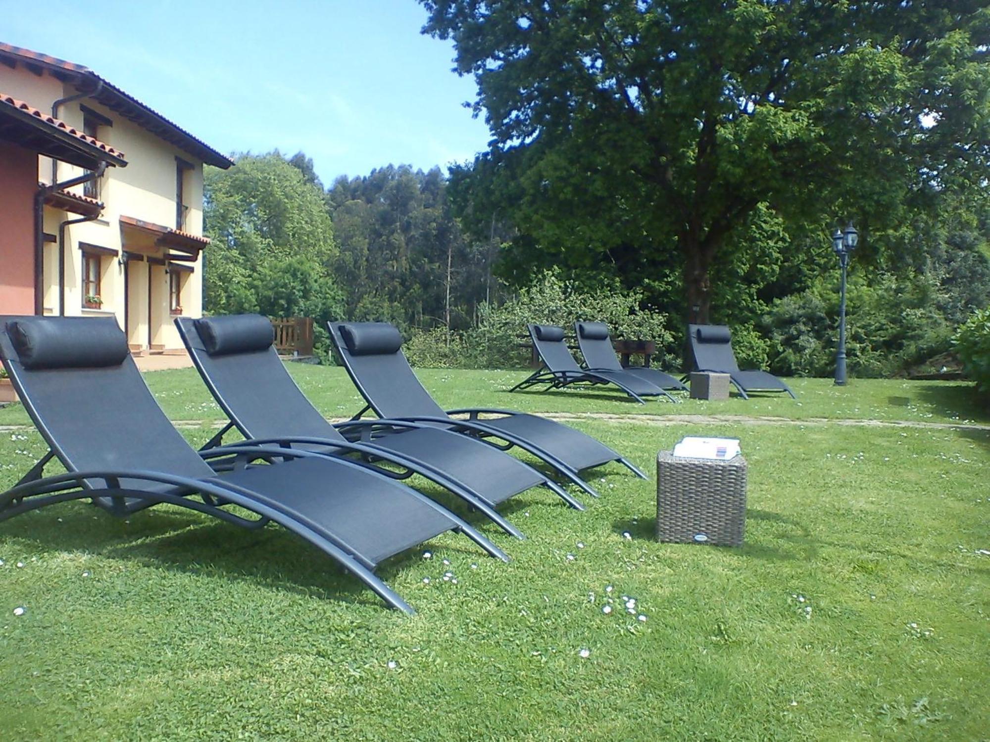 Apartamentos Rurales La Fuente De Bascones Villahormes Exteriör bild