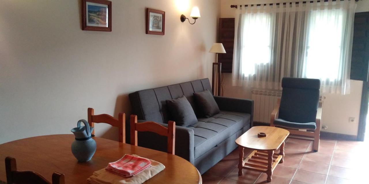 Apartamentos Rurales La Fuente De Bascones Villahormes Exteriör bild