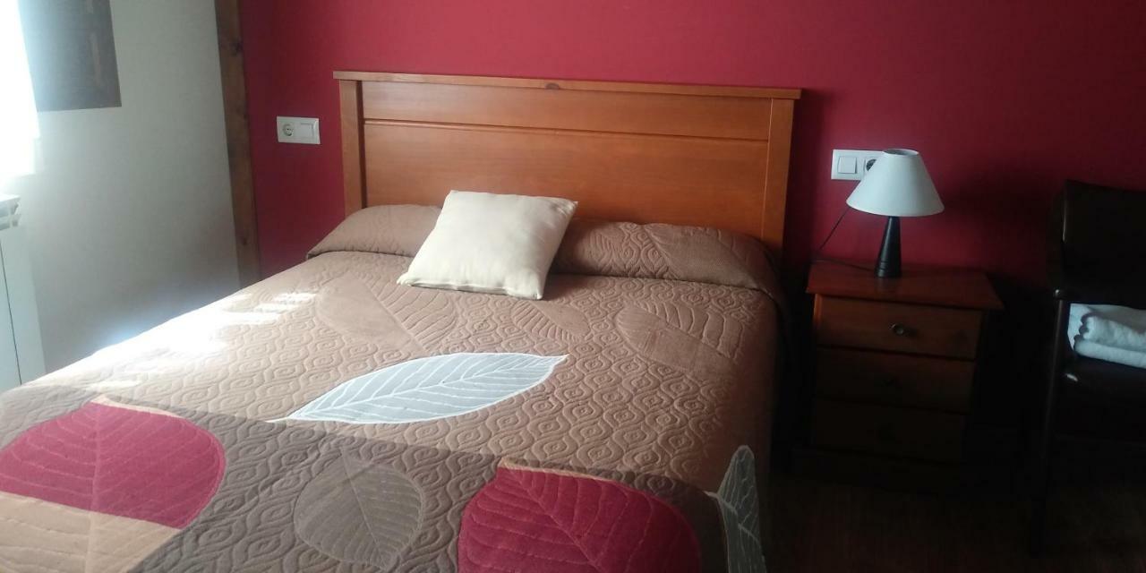 Apartamentos Rurales La Fuente De Bascones Villahormes Exteriör bild